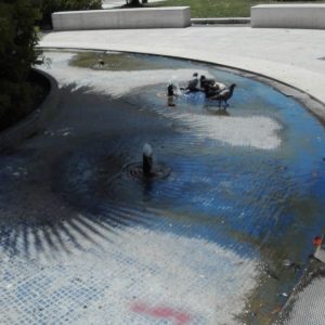 Le fontane della villa comunale torneranno come nuove grazie ad un volontario