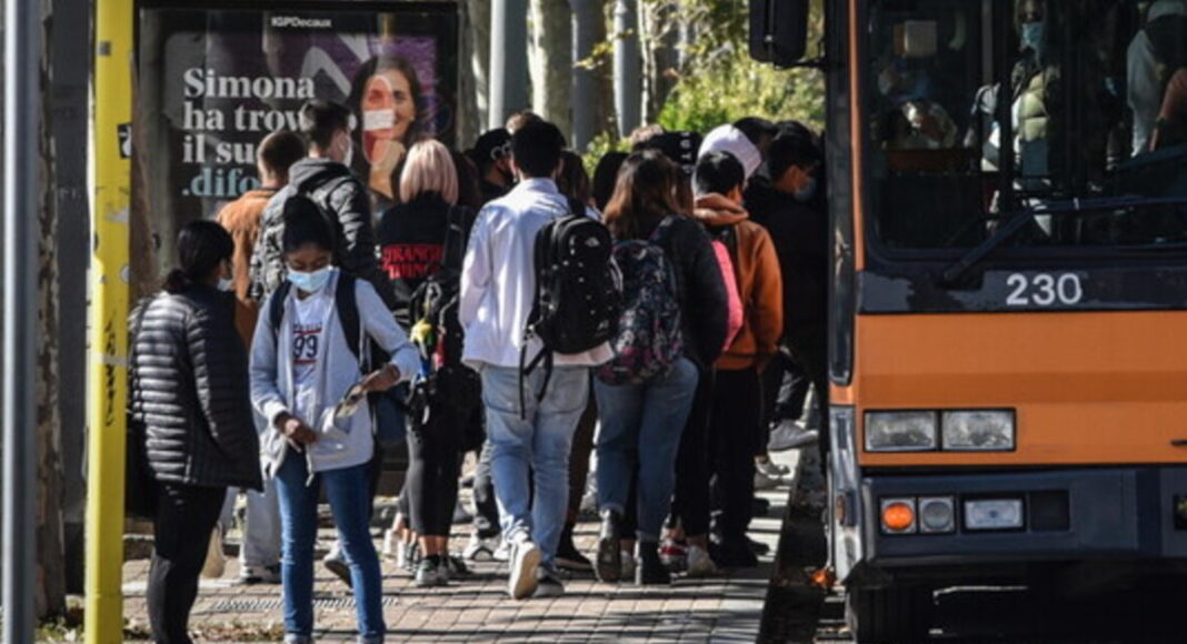 Scuola: presidi Puglia, bus riservati a studenti pendolari