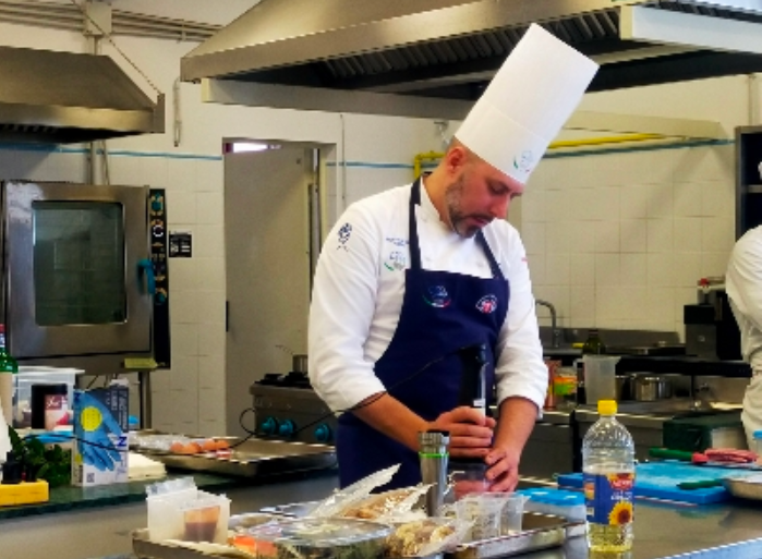 Lo chef biscegliese Fabio Gallo ospite all’Istituto Alberghiero di Molfetta (IL VIDEO)