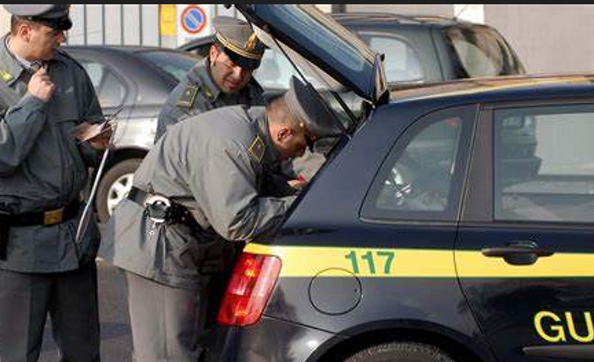 Controlli congiunti Polizia Locale-GdF per contrastare il commercio abusivo