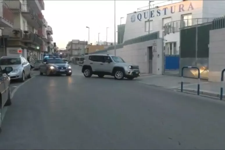 Sgominata banda dei furti d’auto, 20 persone in manette tra Bat e Cerignola