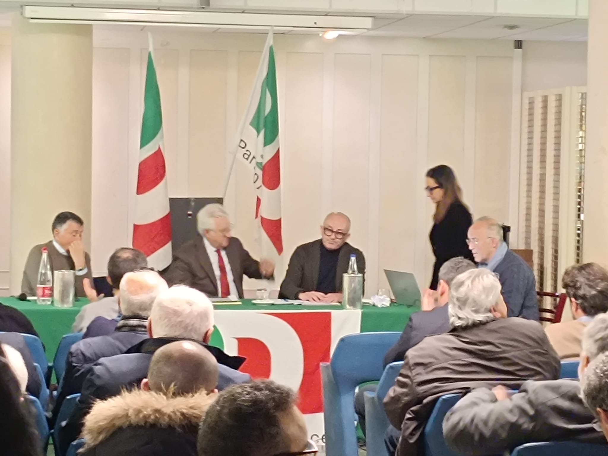 Moderati di tutta la Bat, uniamoci!