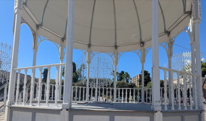 Vandalizzata la cassa armonica in Piazza Vittorio Emanuele, la condanna del Sindaco Angarano